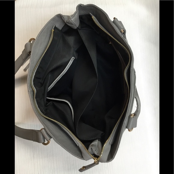 Lovely Nyla Noor Gray Tote. - Picture 4 of 4